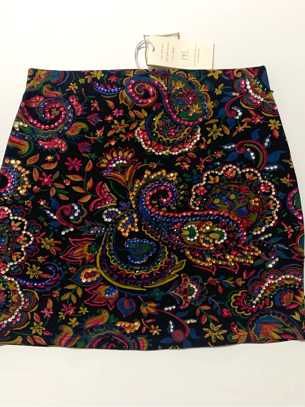 Love The Label Daphne Print Sequin Paisley Mini Skirt NWT - Picture 5 of 12